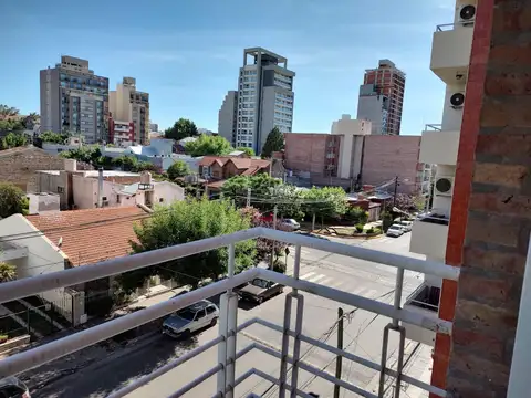Departamento de 2 dormitorios en alquiler en Teniente Ibañez 565