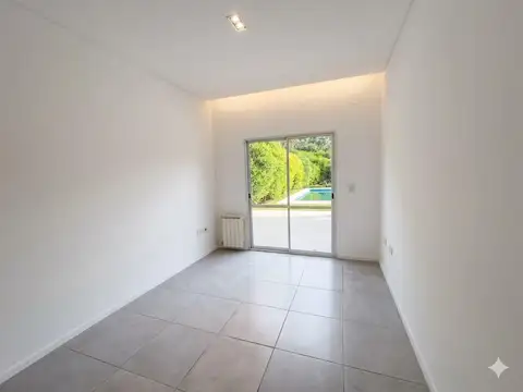 CASA en VENTA y ALQ en SANTA TERESA