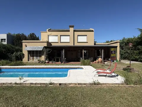 Casa en Venta de 5 dormitorios