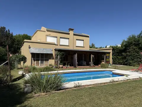 Casa en Venta al Oeste