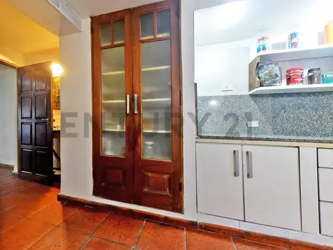 PH FRENTE 3 PLANTAS VENTA 3 DORMITORIOS - 2 BAÑOS - FLORES CABA