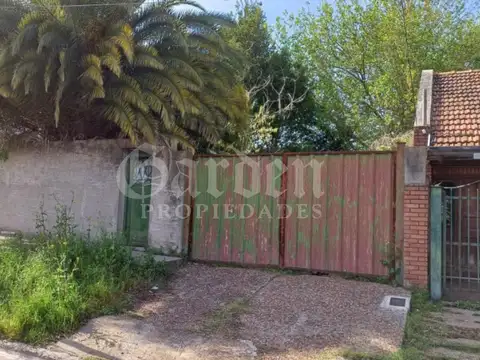 Lote en venta de 10 x 22 Mts. 220 m2. FINANCIA. ACEPTA VEHICULO. A 2 cuadras de Av. Balbin (Ruta 8)