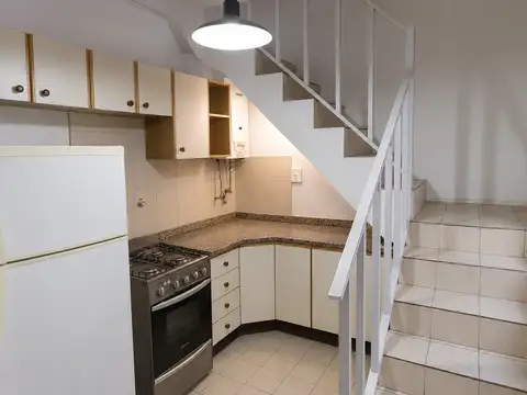 Depto Tipo Casa en Venta 35 años