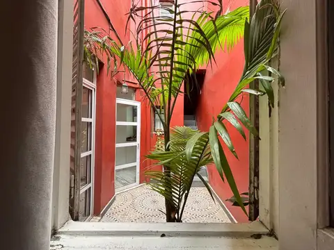 PH EN ALQUILER TRES AMBIENTES CHACARITA AMOBLADO