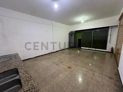 Av. Arana(419) e/ 26 y 27- Local - en Alquiler- Villa Elisa La Plata