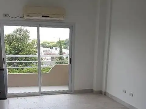 Departamento en Venta en Parque Chacabuco, USD 135.000
