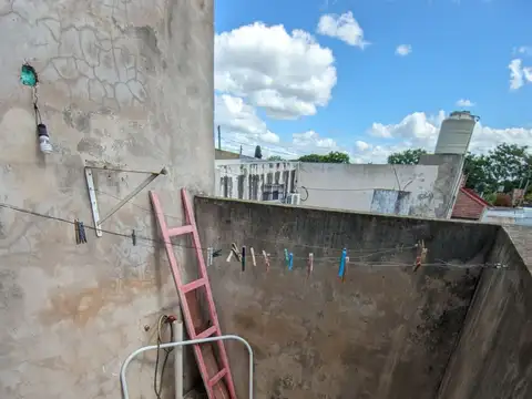 Depto Tipo Casa en Venta en Los Hornos, USD 29.000