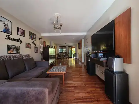 Depto Tipo Casa en Venta de 4 ambientes