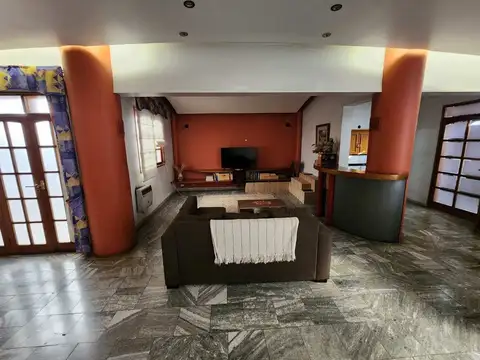 Casa en Venta en Coronel Dorrego, USD 149.000