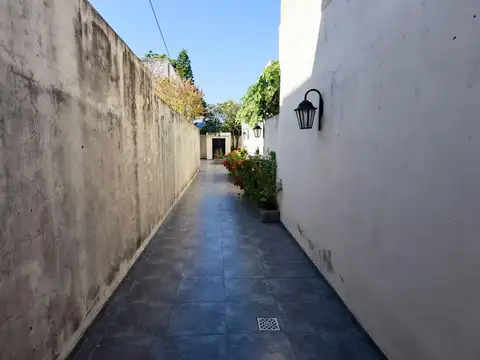 Departamento en Alquiler en Barrio Matheu, $ 450.000