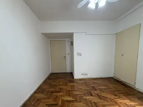 MONOAMBIENTE excelente ubicación con baño completo cocina con lavadero