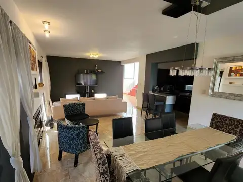 Casa 4 ambientes con 3 baños
