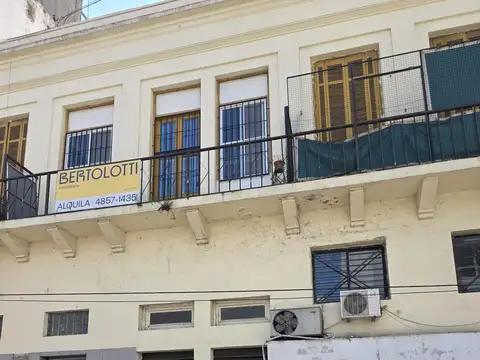 Alquiler PH 3 Ambientes  en  Monserrat