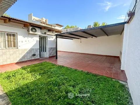 VENTA - Casa de pasillo un dormitorio, baño y cocina comedor - Fisherton Industrial, Rosario.
