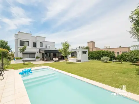 Venta / casa 4 dormitorios San Sebastián Funes