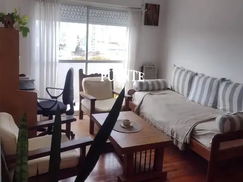 Hipólito Yrigoyen al 7200