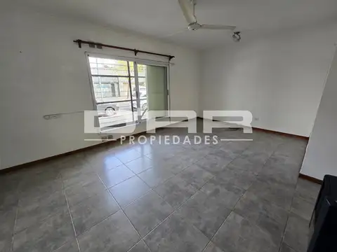 Depto Tipo Casa en Venta de 1 dormitorio