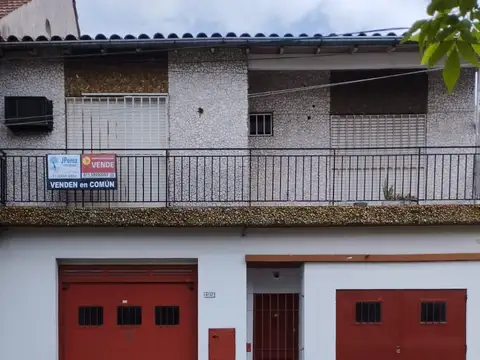 Depto Tipo Casa en Venta de 4 ambientes