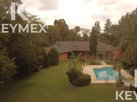 VENTA CASA 4 DORMITORIOS CAMPOS DE ROCA