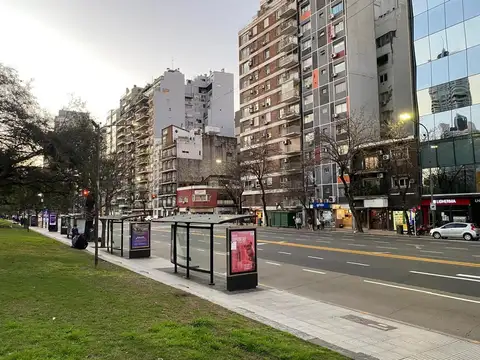 Alquiler departamento 3 ambientes frente a plaza Las Heras