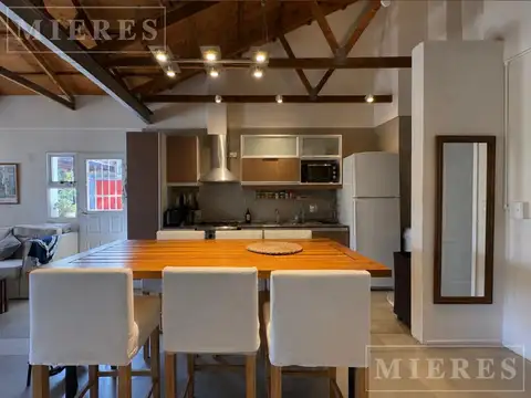 Casa en Alquiler Temporal con 3 cocheras