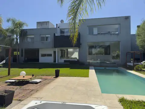 Casa en Venta en San Isidro Labrador, USD 650.000