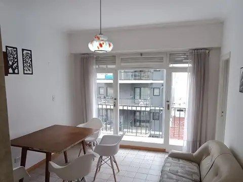 PASEO ALDREY - 2 amb a la calle con balcón. AMOBLADO