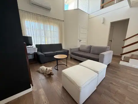 Casa en Alquiler de 3 dormitorios