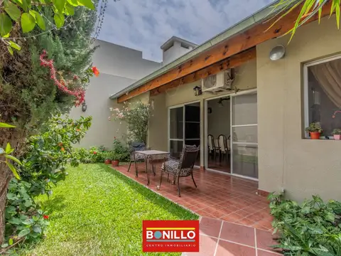Depto Tipo Casa 4 ambientes con 3 baños