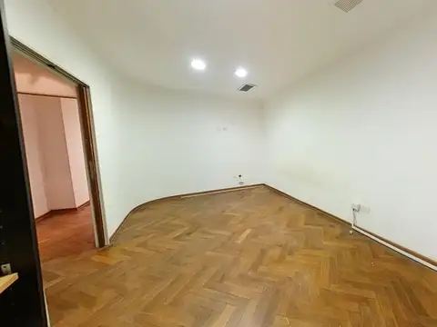 Oficina en excelente edificio - 75m2 - Seguridad 24hs-