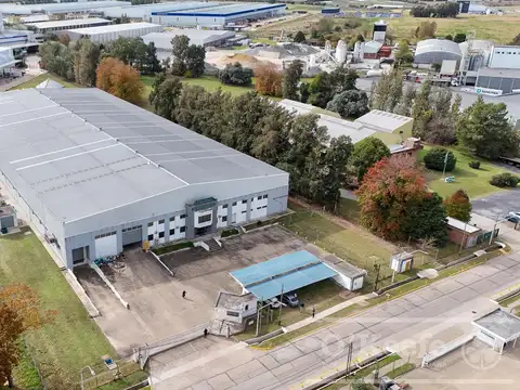 Imponente Galpón Industrial en Pilar — Venta y Alquiler- 8.166 M2
