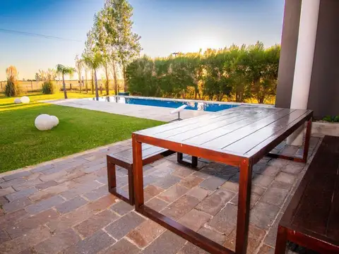 Casa en Venta en Haras Del Sur 3, USD 299.000