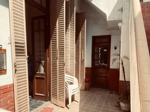 Depto Tipo Casa en Venta en Pompeya, USD 270.000