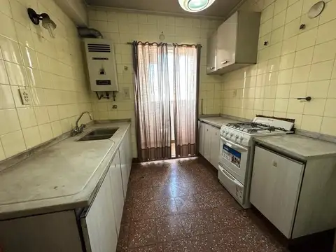 Alquiler Departamento 3 ambientes al frente, Morón centro