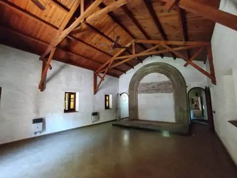 VENTA DE CASA CON GRAN TERRENO EN CORONEL DOMINGUEZ