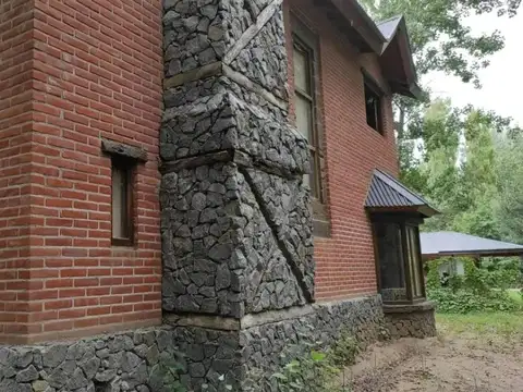 Casa 5 ambientes con 2 baños