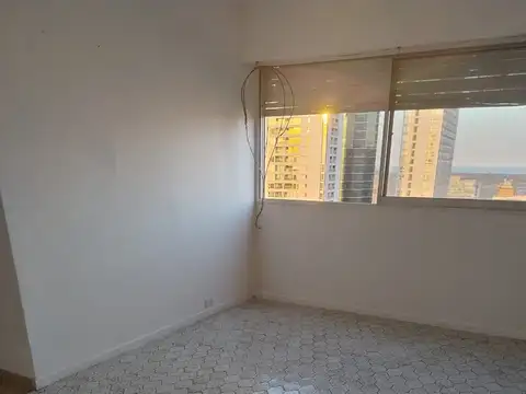 DEPARTAMENTO 3 AMB CON VISTA PARONÁMICA AL RÍO, SUPER LUMINOSO Y BAJAS EXPENSAS