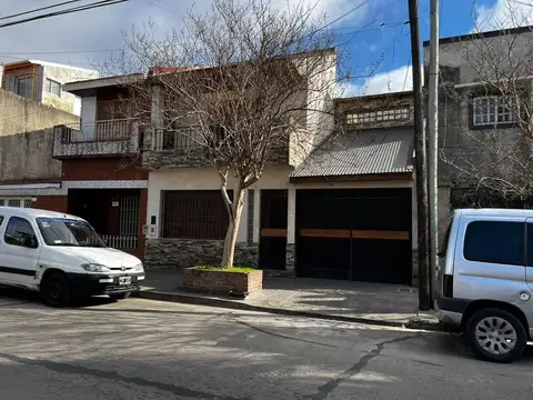 Casa en Venta en Lanús Oeste, USD 147.000