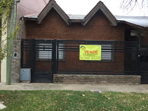 GRANADERO BAIGORRIA/CHALET BARRIO CORREO/PITAGORAS 374 APTA CREDITO