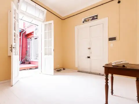 Casa 7 ambientes con 4 baños
