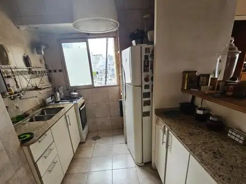 3 ambientes con vista abierta – Piso alto – Excelente estado