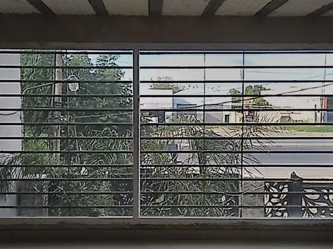 Galpon en Alquiler en Burzaco, USD 1.700