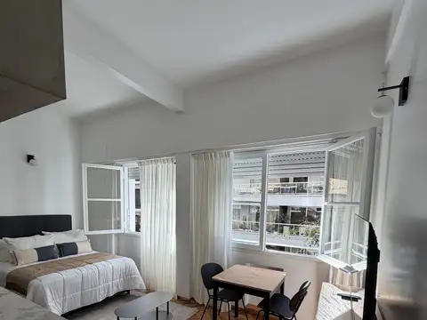 Pena 2000, Piso 2