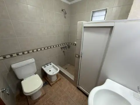 Departamento en Alquiler en Wilde, $ 700.000