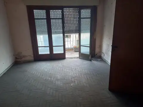Depto Tipo Casa en Venta en Haedo, USD 80.000