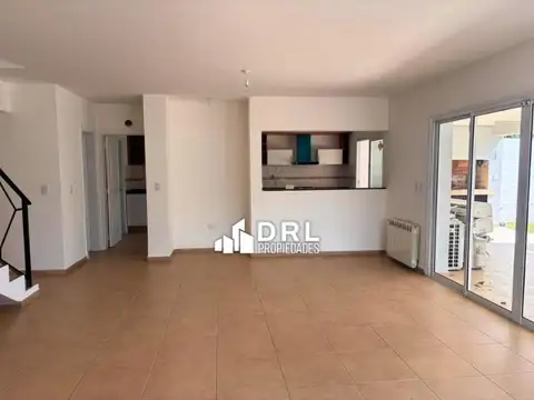 Casa en Alquiler de 3 dormitorios