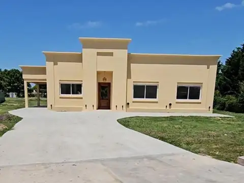 Casa en Venta en El Nacional Club de Campo, USD 189.000