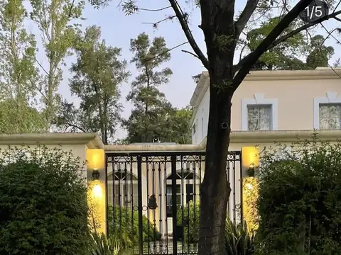 Casa Monoambiente con 3 baños