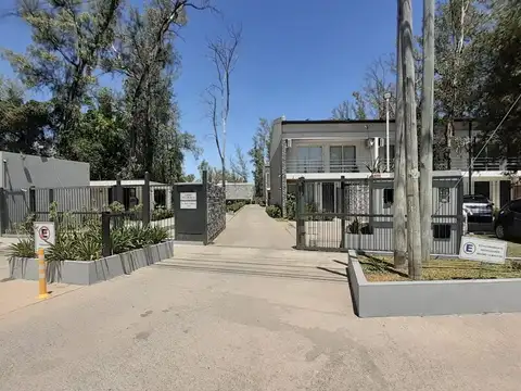 Depto Tipo Casa en Alquiler de 3 dormitorios