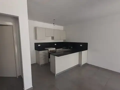 Depto Tipo Casa en Alquiler con 1 cocheras